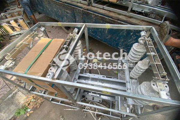 lotech-cung-cap-dao-cach-ly-vina-electric-cat-dung-gia-tot Lotech cung cấp dao cách ly Vina Electric cắt đứng giá tốt