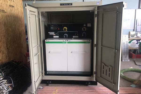 tu-trung-the-rmu-2-ngan-schneider-1 Tủ trung thế RMU 2 ngăn Schneider lắp cho trạm kios 1000kVA