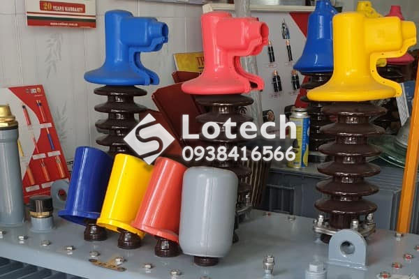 Nắp Chụp Cực Máy Biến Áp 3 Pha