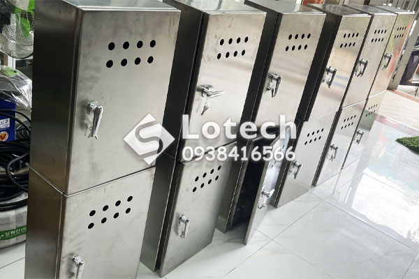 Tủ Điện Inox SUS304 550x350x200 - Sản Xuất Theo Yêu Cầu