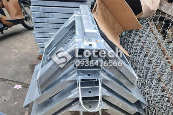 gia-treo-may-bien-ap-3-pha Giá treo máy biến áp 3 pha