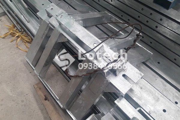 Giá Treo Máy Biến Áp 3 Pha Và 1 Pha