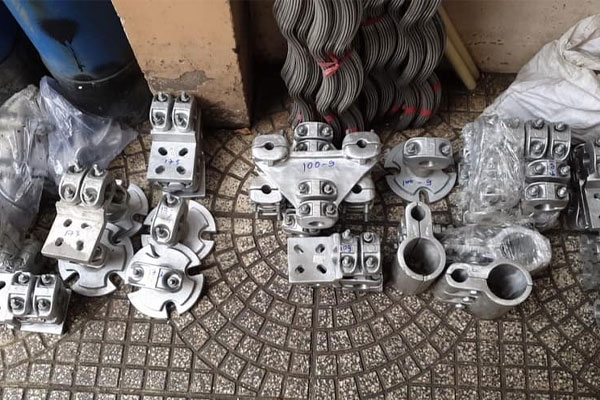 kep-cuc-thiet-bi-220kv Kẹp Cực Thiết Bị 220kV