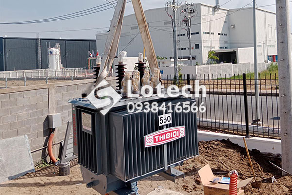 may-bien-ap-560kva-thibidi-giao-hang-tan-cong-trinh Máy biến áp 560kVA THIBIDI giao hàng tận công trình