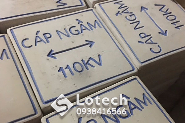 moc-su-vuong-canh-bao-cap-ngam-110kv Mốc sứ vuông cảnh báo cáp ngầm cao thế 110kV