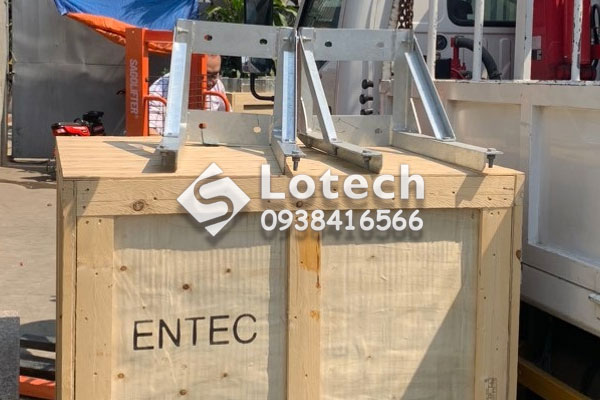 recloser-entec-cap-kem-da-lap Recloser ENTEC cấp kèm giá lắp