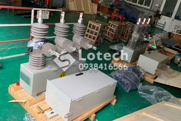 thi-nghiem-recloser-entec-va-may-bien-ap-cap-nguon-emic Thí nghiệm Recloser ENTEC và máy biến áp cấp nguồn EMIC tại trung tâm thí nghiệm điện